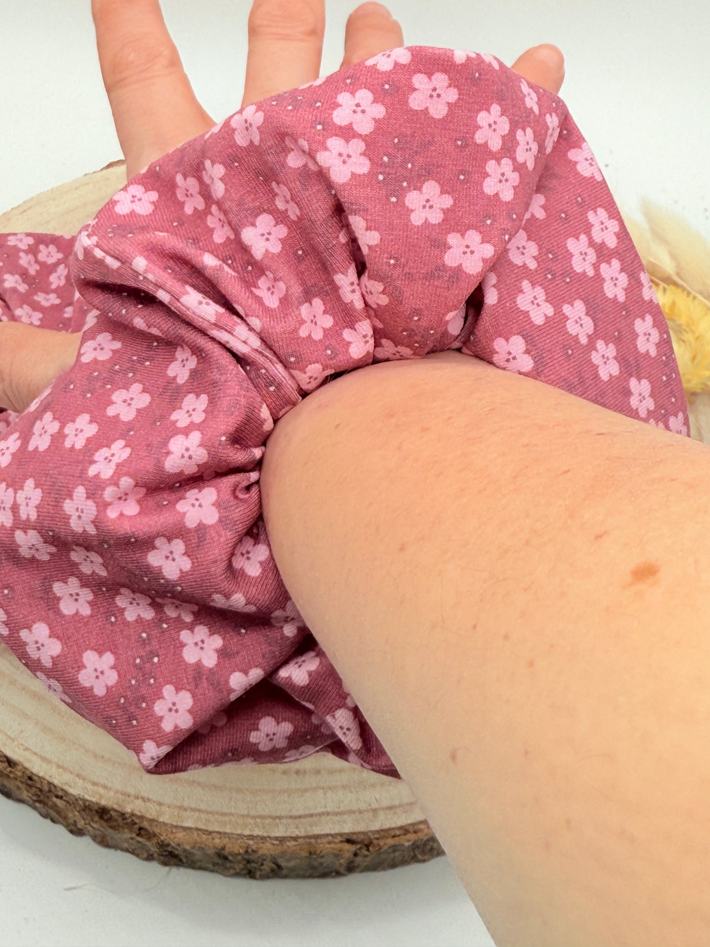 Jersey Scrunchie Haargummi Gänseblümchen lila