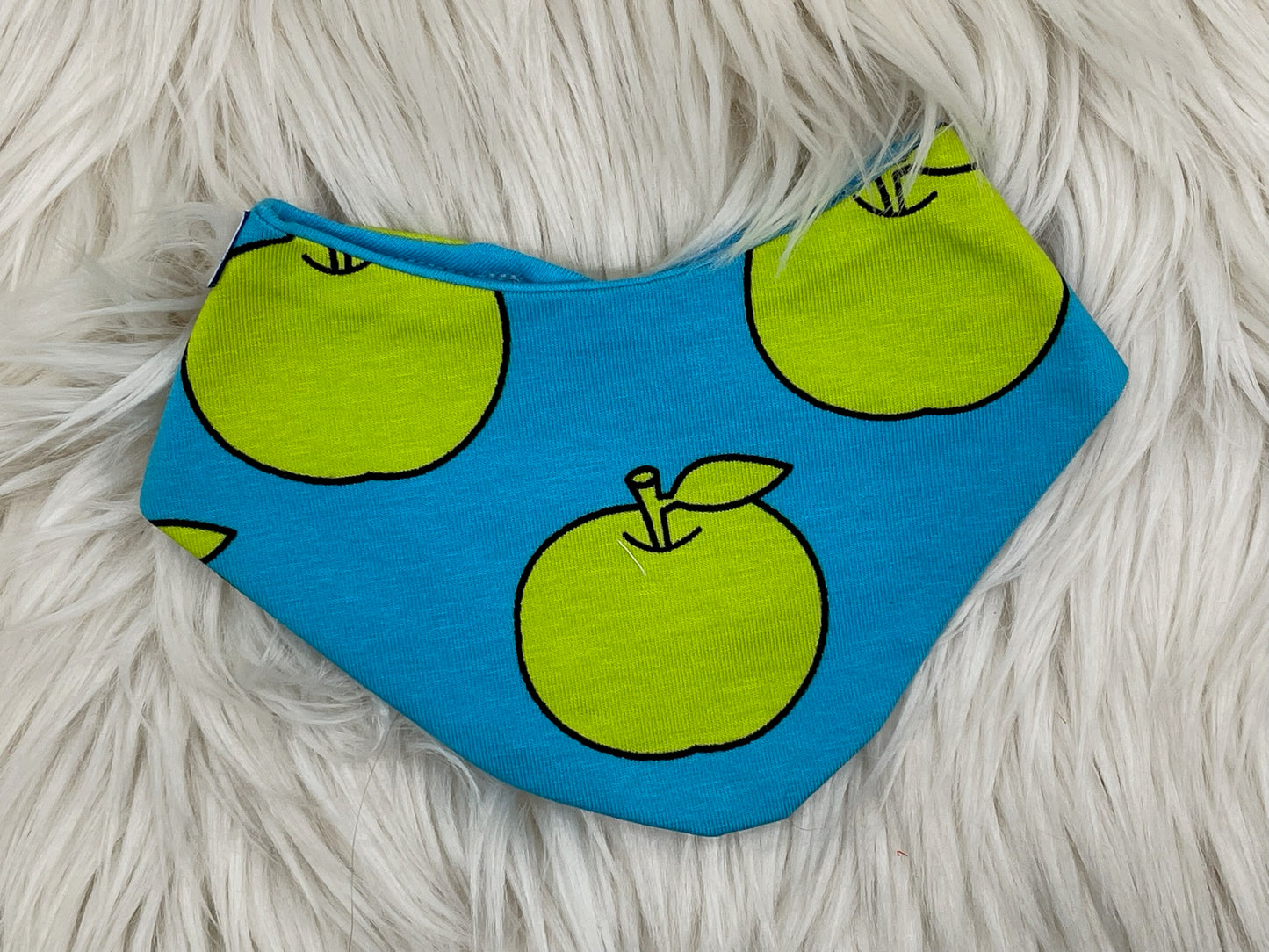 SALE Wendehalstuch Sternchen mit Apfel auf blau