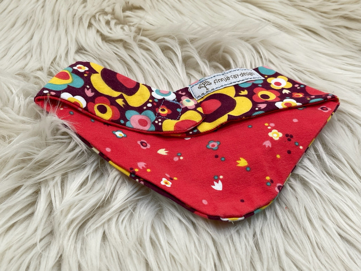 SALE Wendehalstuch Sternchen mit Blumen auf braun