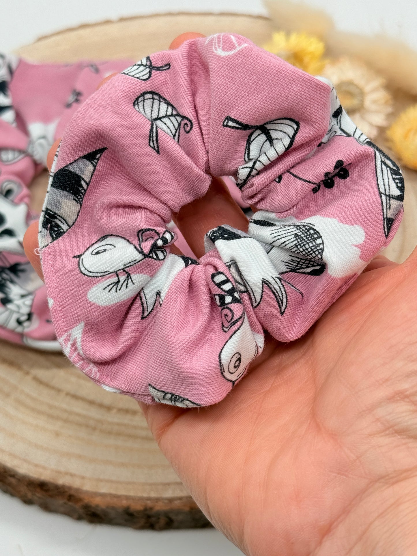 Jersey Scrunchie Waschbären rosa