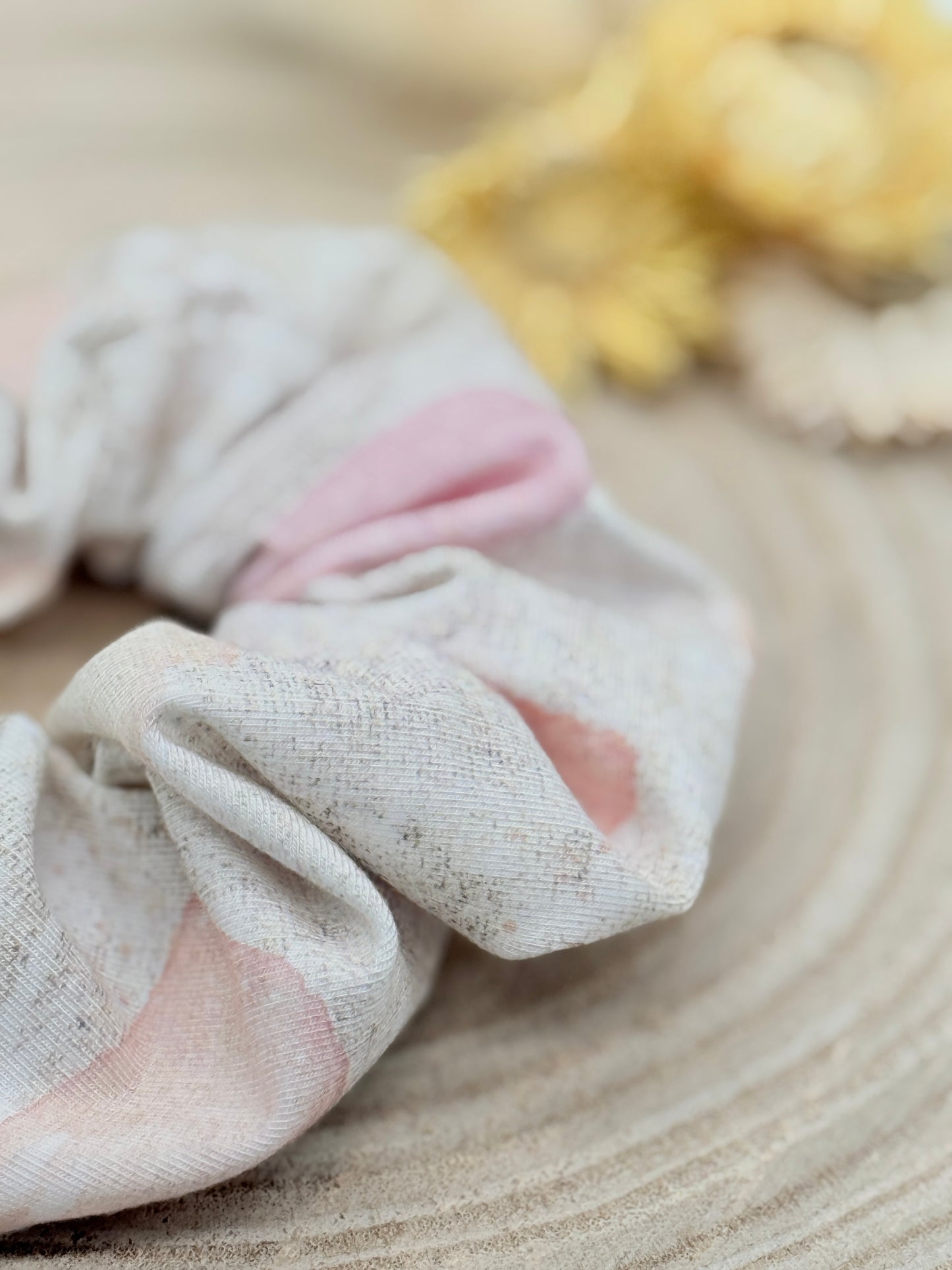 Modal Scrunchie rosa batik