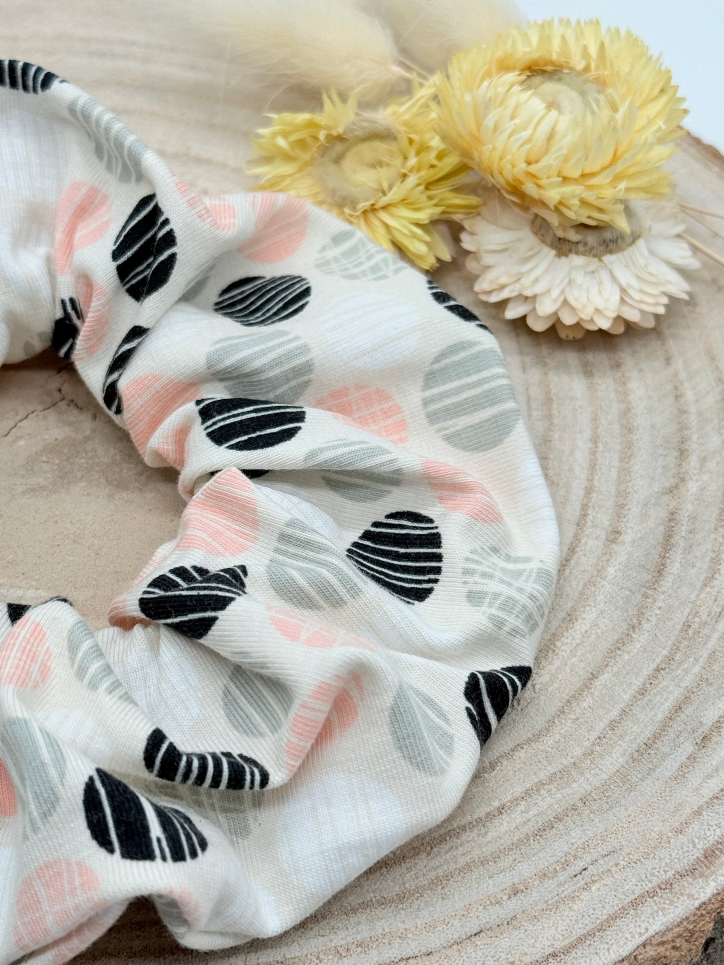 Scrunchie Haargummi elastisches Haarband Haarschmuck Pünktchen Weiß schwarz grau