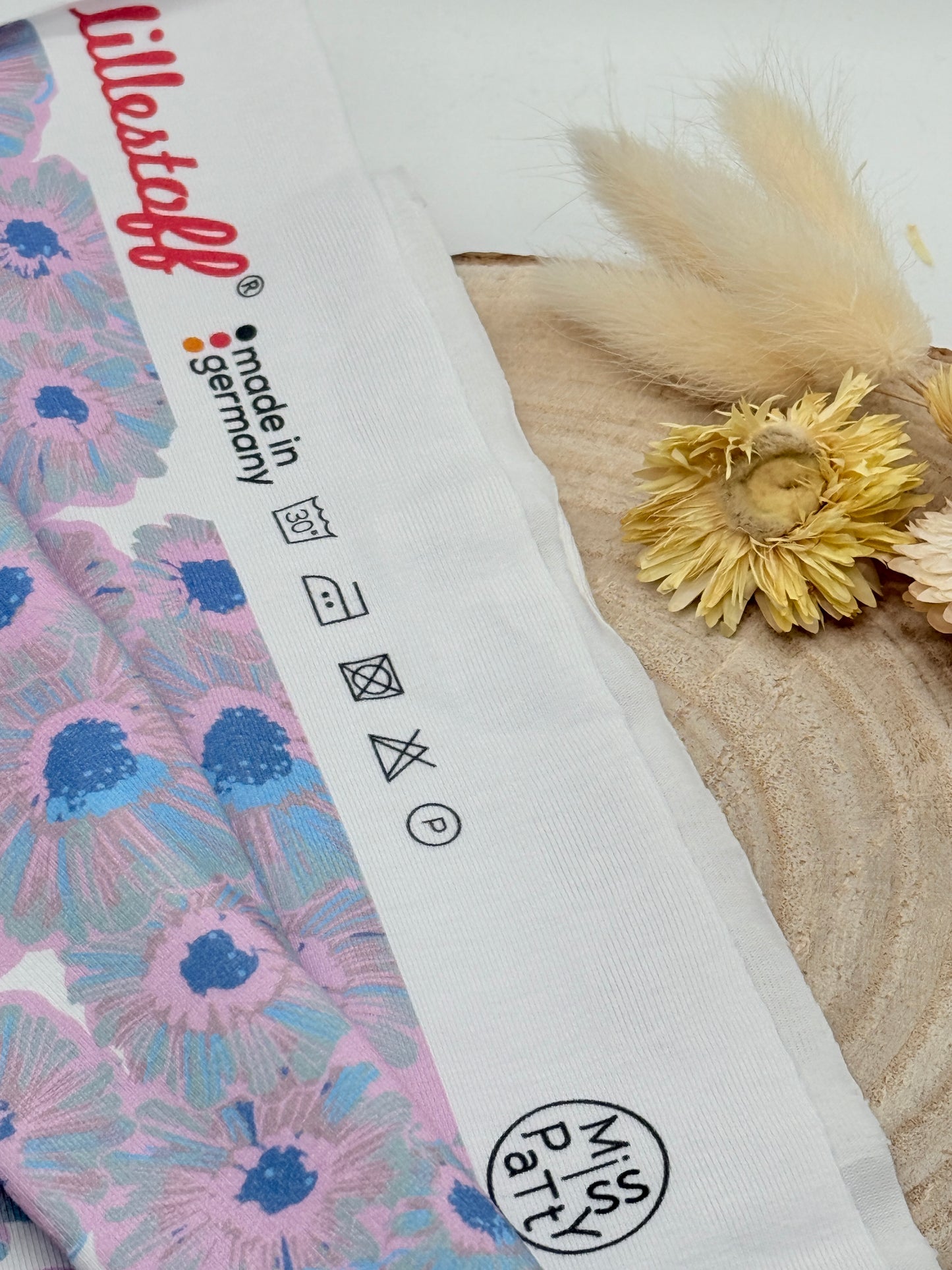 Jersey Reststück Gänseblümchen (Lillestoff) blau rosa