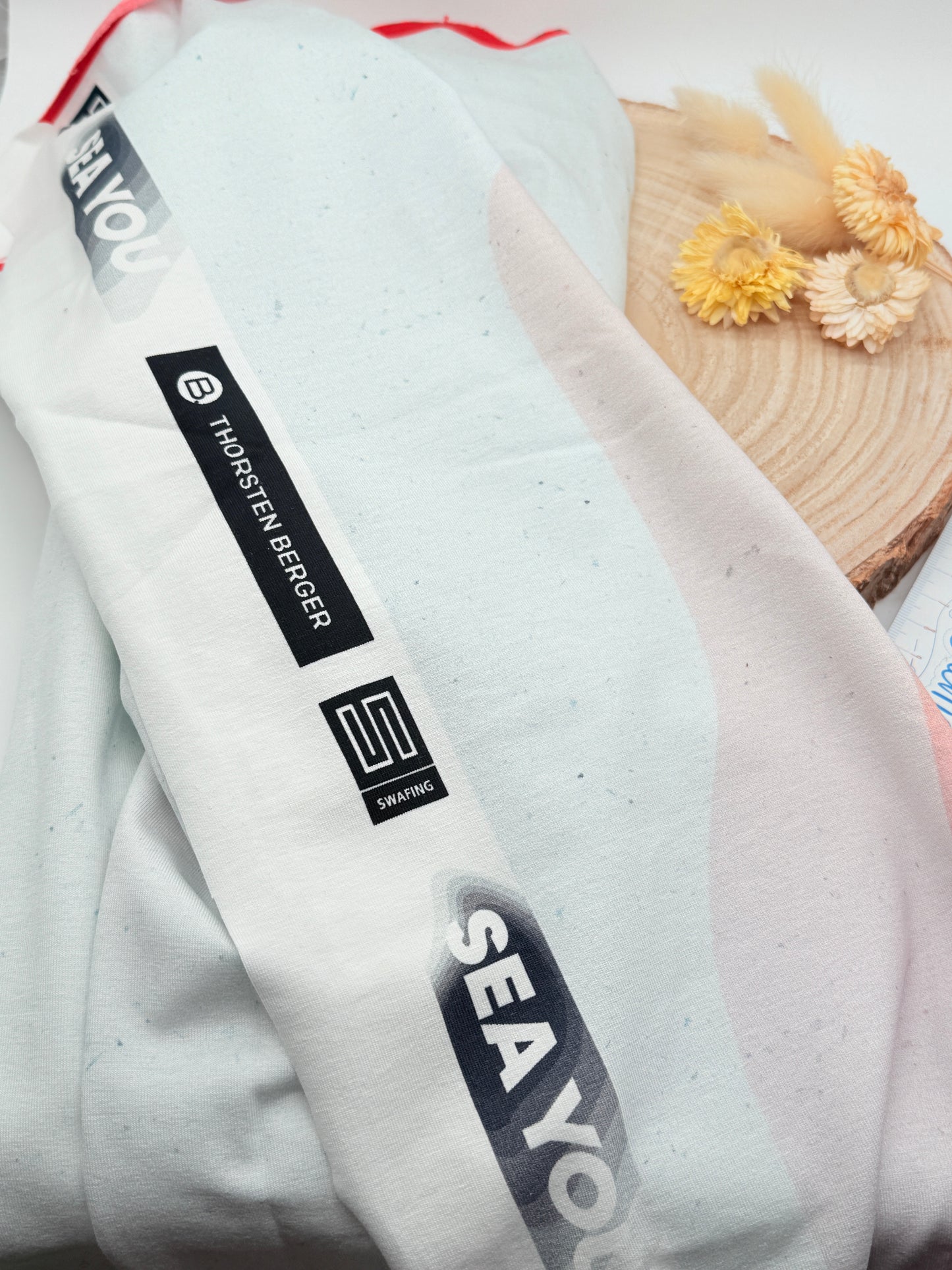 Panel Frau (Swafing) weiß rot ca. 80x140 cm