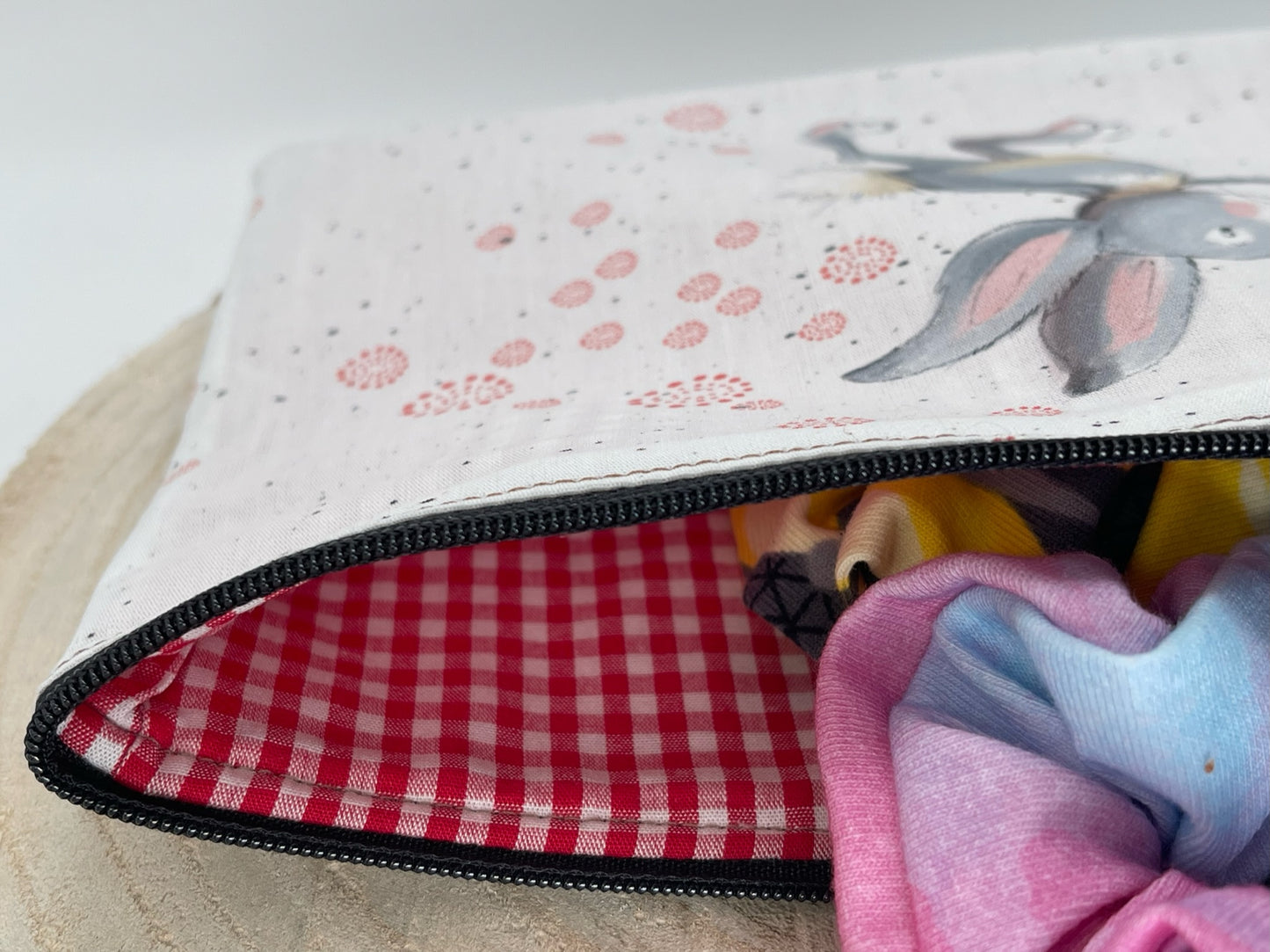 Stylische Federtasche Stifttasche Blumen Hase weiss