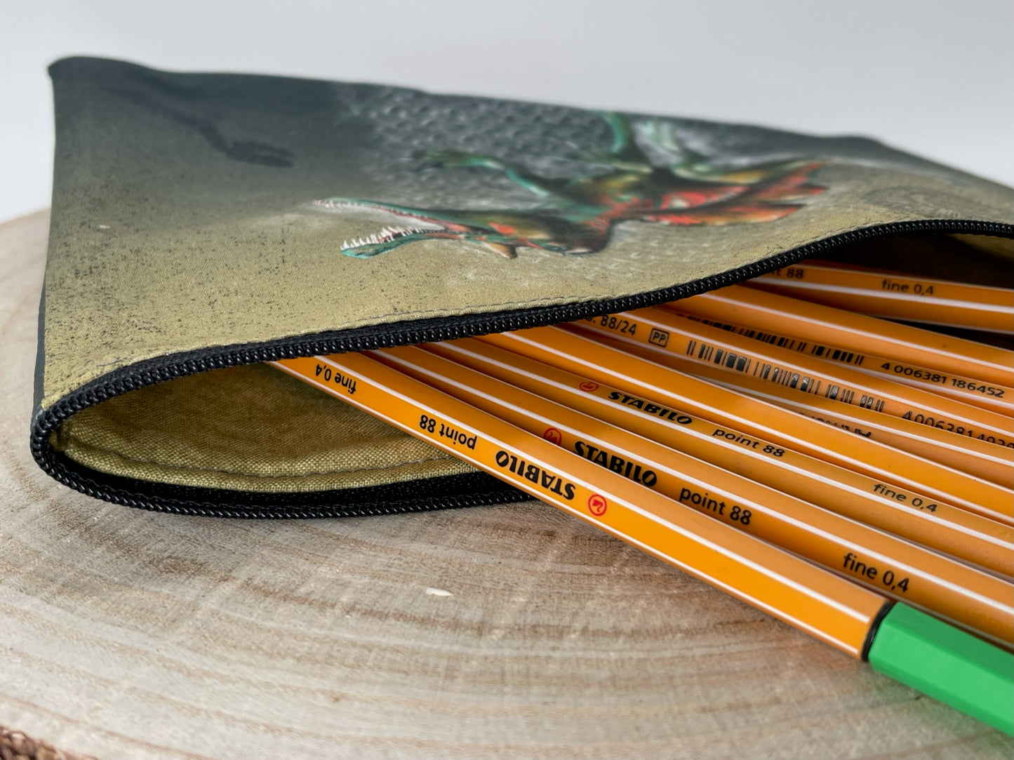 Federtasche Kosmetik MODI Dino grün