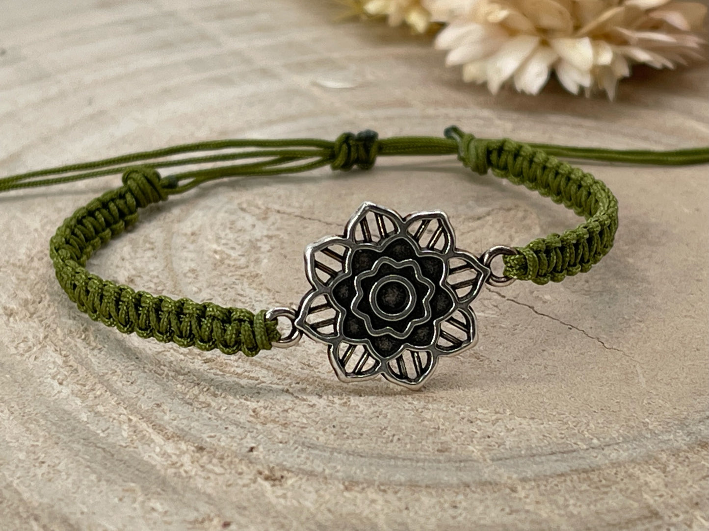 Freundschaftsarmband Makramee Schmuck Armband Blume silberfarben