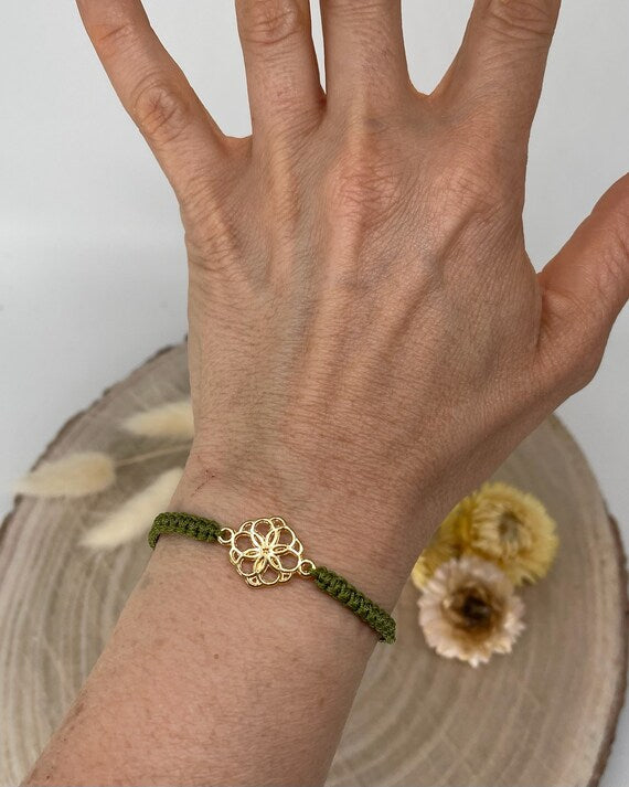Freundschaftsarmband Makramee Schmuck Armband Blumen Mosaik goldfarben