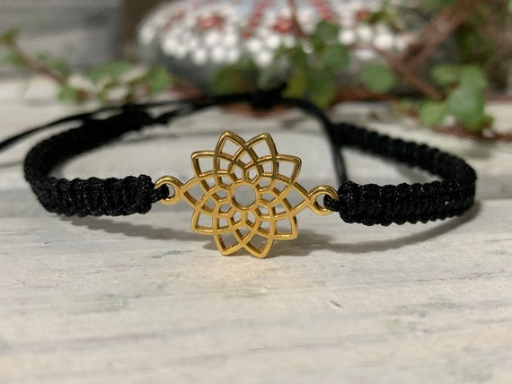 Freundschaftsarmband Makramee Schmuck Armband Blumen Mosaik goldfarben