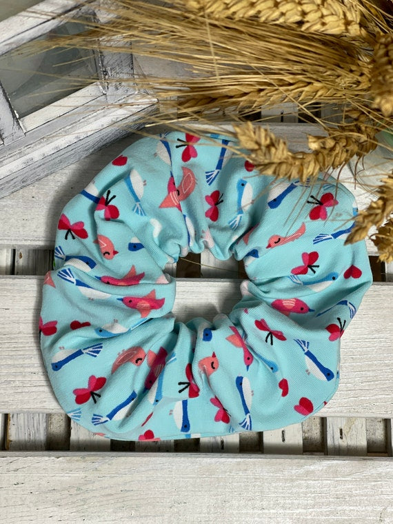 Jersey Scrunchie Haargummi bunte Vögel auf blau
