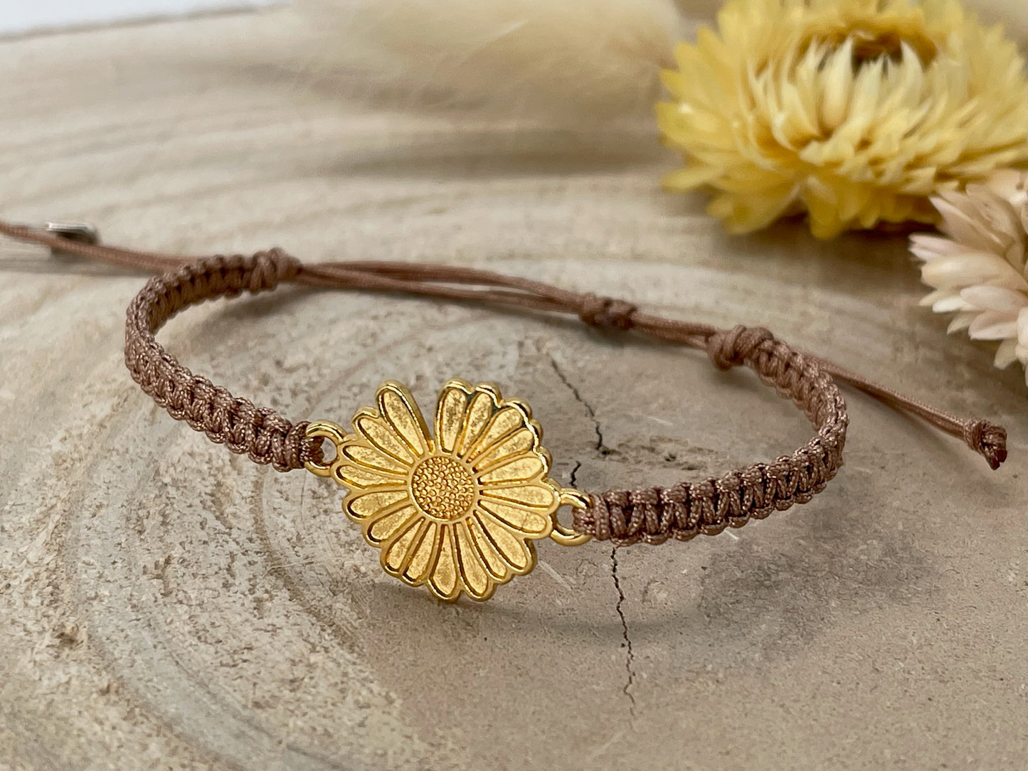 Freundschaftsarmband Makramee Armband Schmuck Gänseblümche II goldfarben
