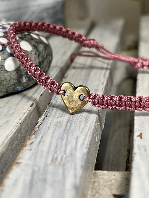 Makrameearmband Freundschaftsarmband Schmuck Armband mit goldfarbenes Edelstahl Anhänger