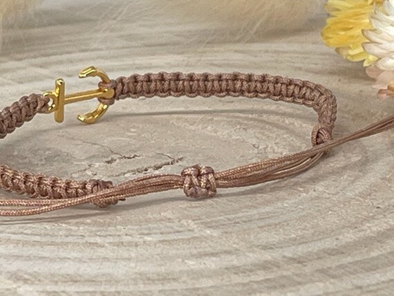 Makrameearmband Freundschaftsarmband Schmuck Armband mit goldfarbenes Edelstahl Anhänger