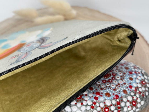 Federtasche Kosmetik MODI Träumer Hase hellblau