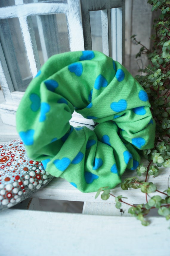 Scrunchie Haargummi Haarband Herzen grün blau
