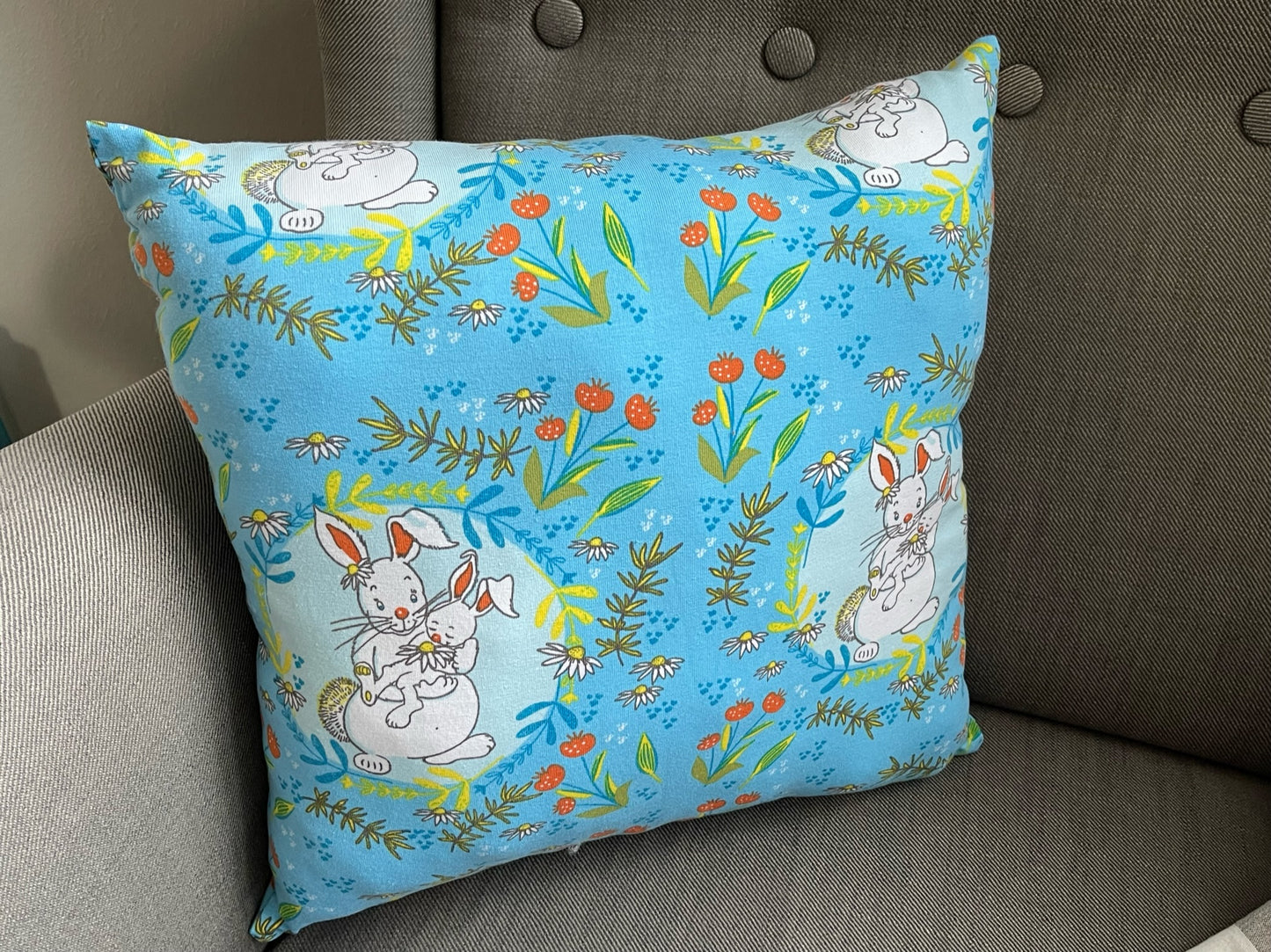 Handgemachtes weiches gemütliches Kissen Kuschelkissen Dekokissen Reisekissen Hasen Family