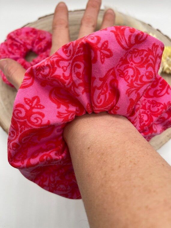 Scrunchie Haargummi elastisches Haarband rosa Ornamente für feines oder dickes Haar