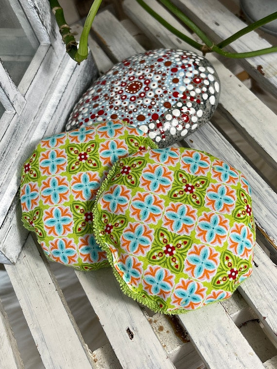 Taschenwärmer Beulenkühler Körnerkissen Ornamente grün