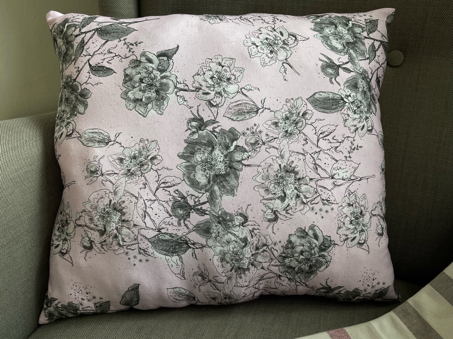 Weiches gemütliches Kissen Kuschelkissen Dekokussen Reusekissen Magic Blumen