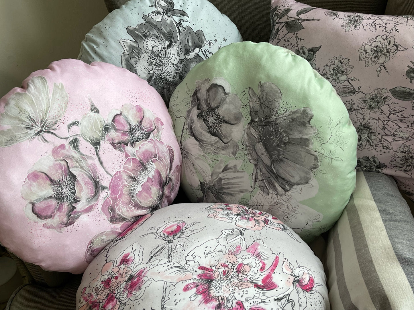 Weiches gemütliches Kissen Kuschelkissen Dekokussen Reusekissen Magic Blumen