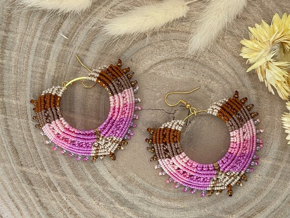 Einzigartiger Makramee Ohrring Ohrhänger Boho Hippie Schmuck Festival (1 Paar) rosa
