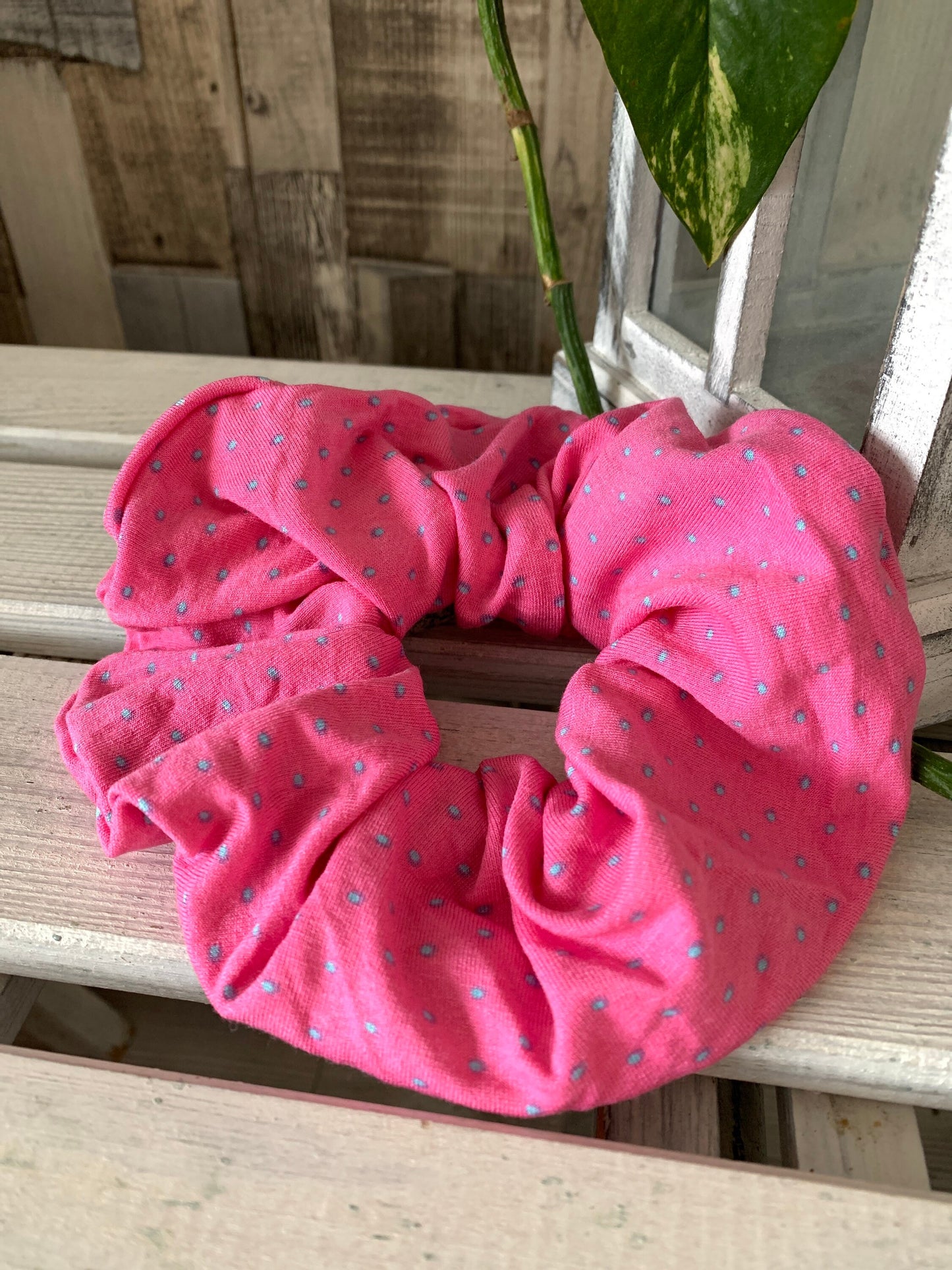 Modal Jersey Scrunchie Haargummi pink mit Pünktchen