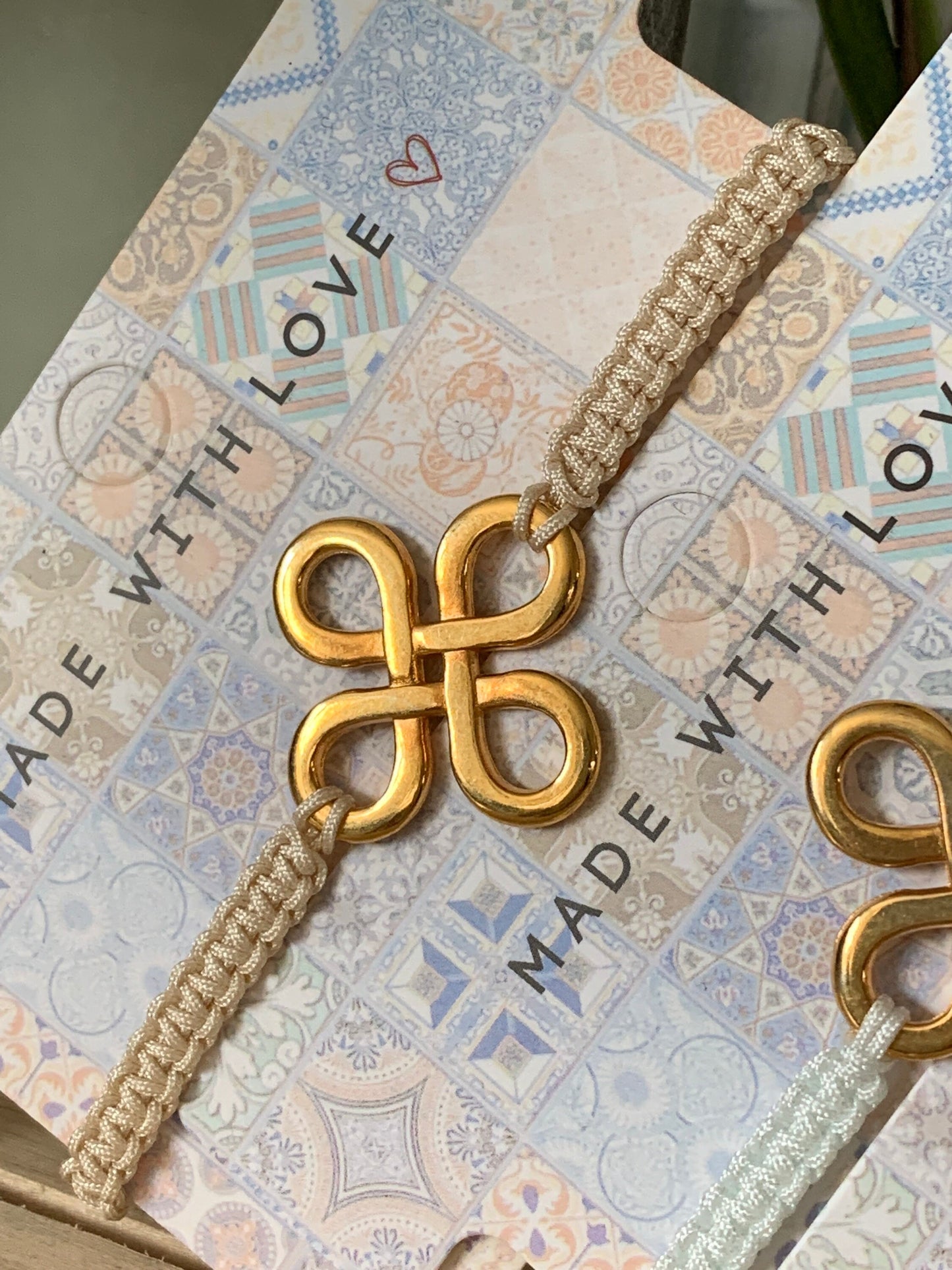 Freundschaftsarmband Makramee Armband großes Kleeblatt Edelstahl vergoldet