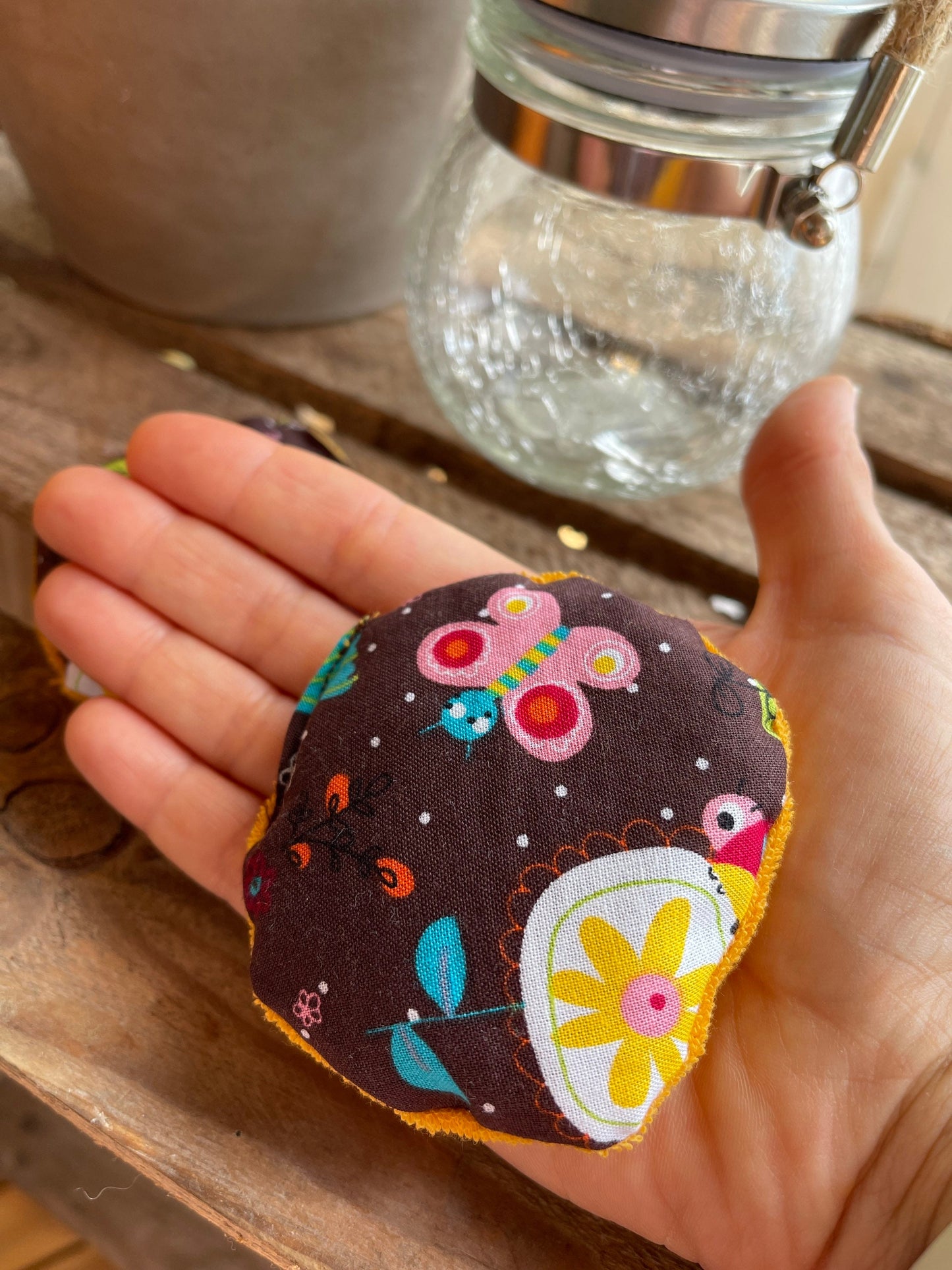 Taschenwärmer Beulenkühler Blumen und Käfer