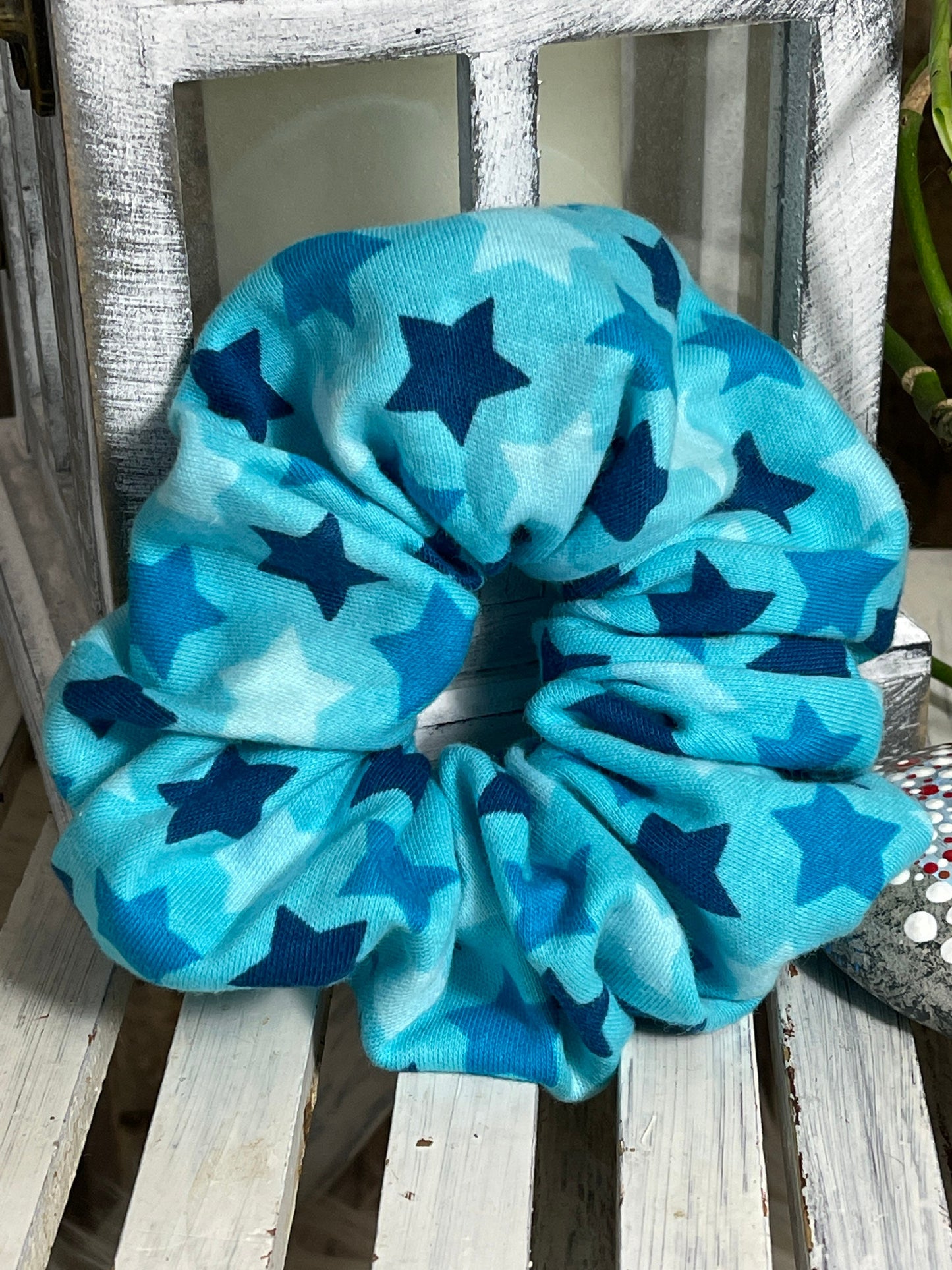 Scrunchie Haargummi Sterne in blau Töne