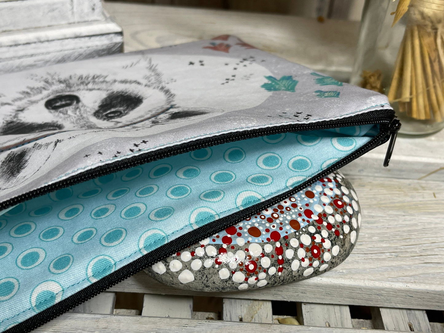Stylische Federtasche Stifttasche Mäppchen Kosmetik kleine Tasche Indianer Waschbär