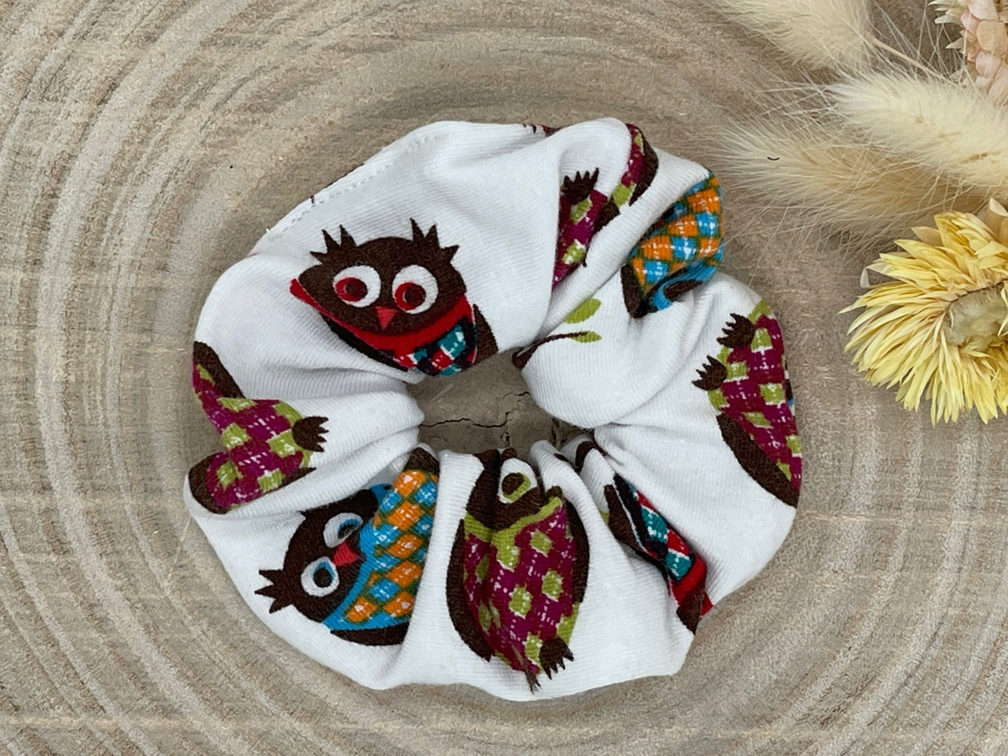 Scrunchie Haargummi elastisches Haarband bunte Eulen auf weiß für feines oder dickes Haar