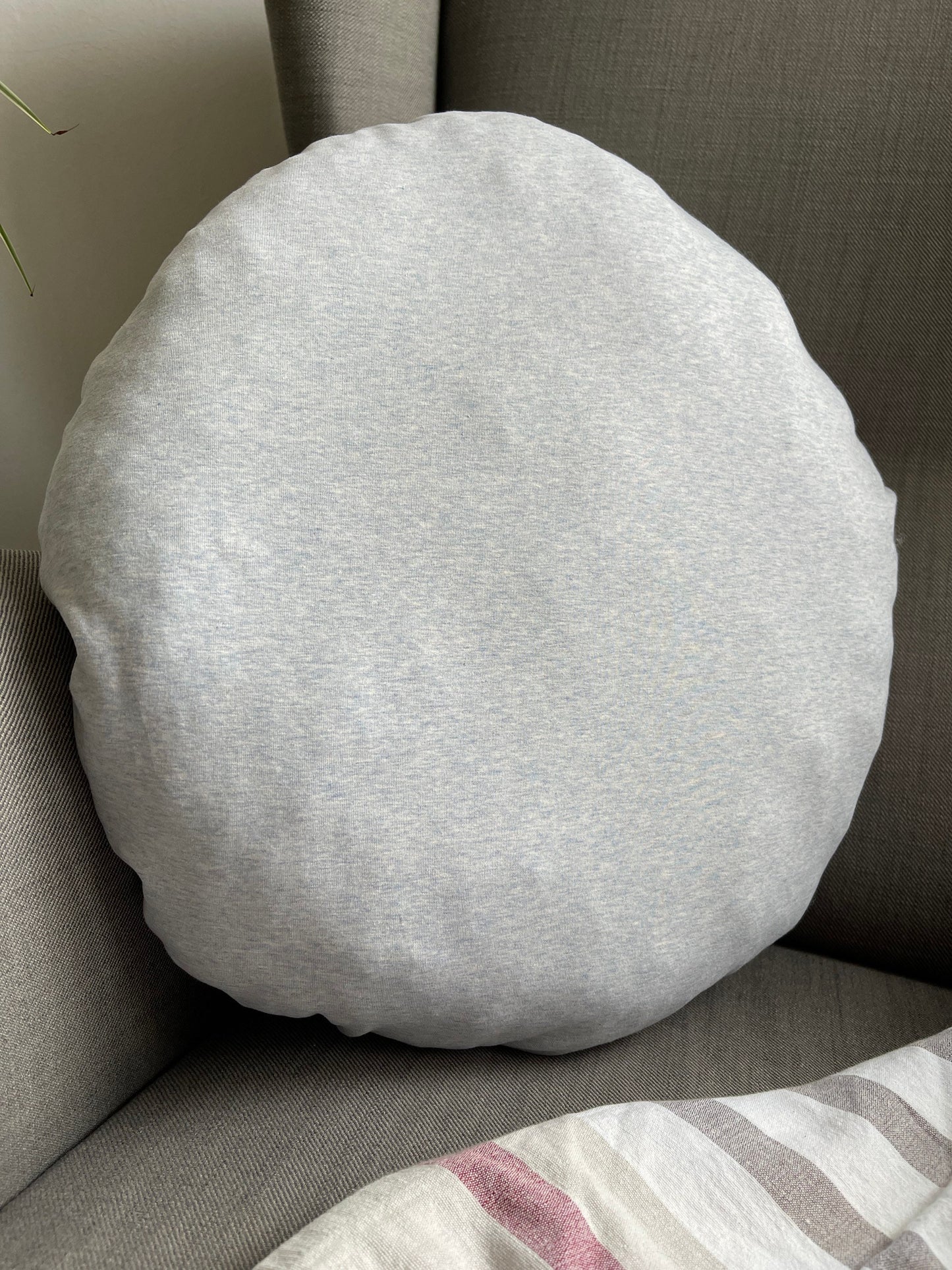 Weiches gemütliches Kissen Kuschelkissen Dekokissen Reisekissen mit Pünktchen Pony Motiv