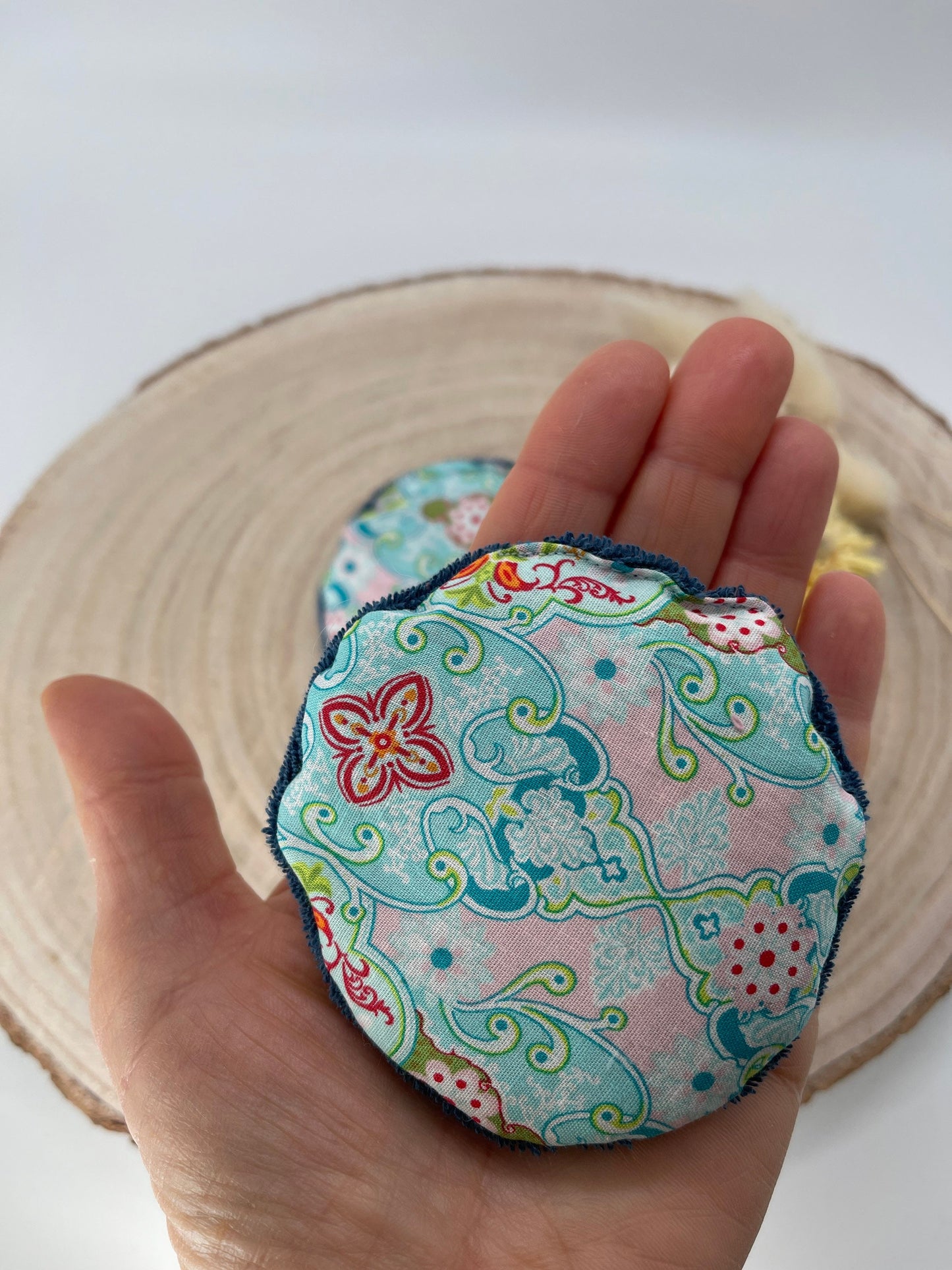 Taschenwärmer Beulenkühler Körnerkissen Ornament auf blau