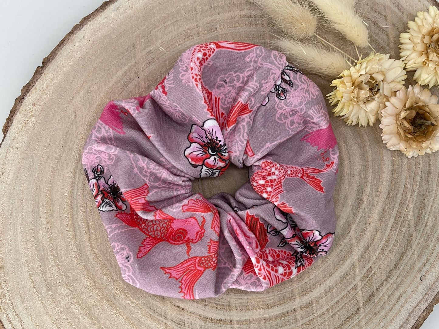 Scrunchie Haargummi elastisches Haarband Haarschmuck Fische und Blüten auf rosa für feines oder dickes Haar