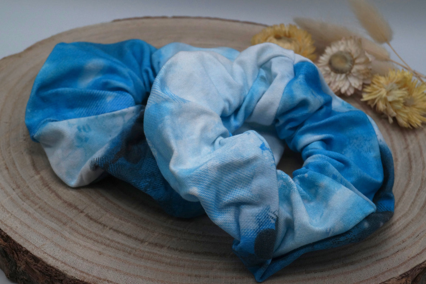 Scrunchie Haargummi elastisches Haarband batik blau weißes Muster für feines oder dickes Haar