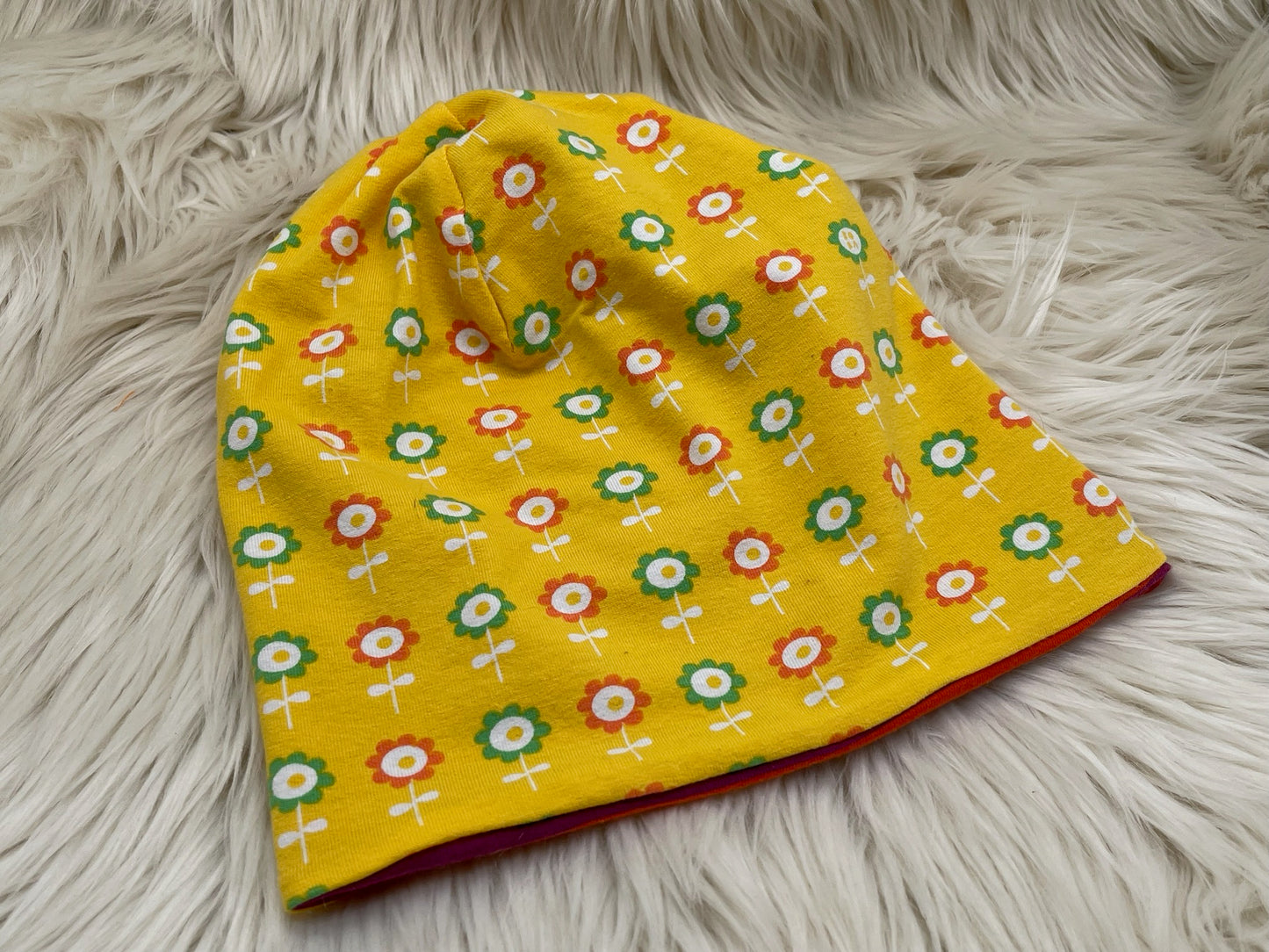 Wendebeanie Blumen gelb