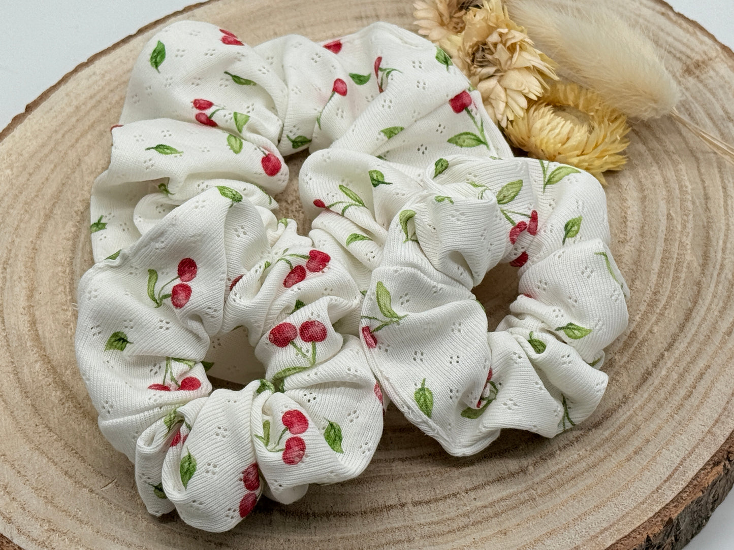 Jersey Scrunchie Haargummi weiss mit Kirschen