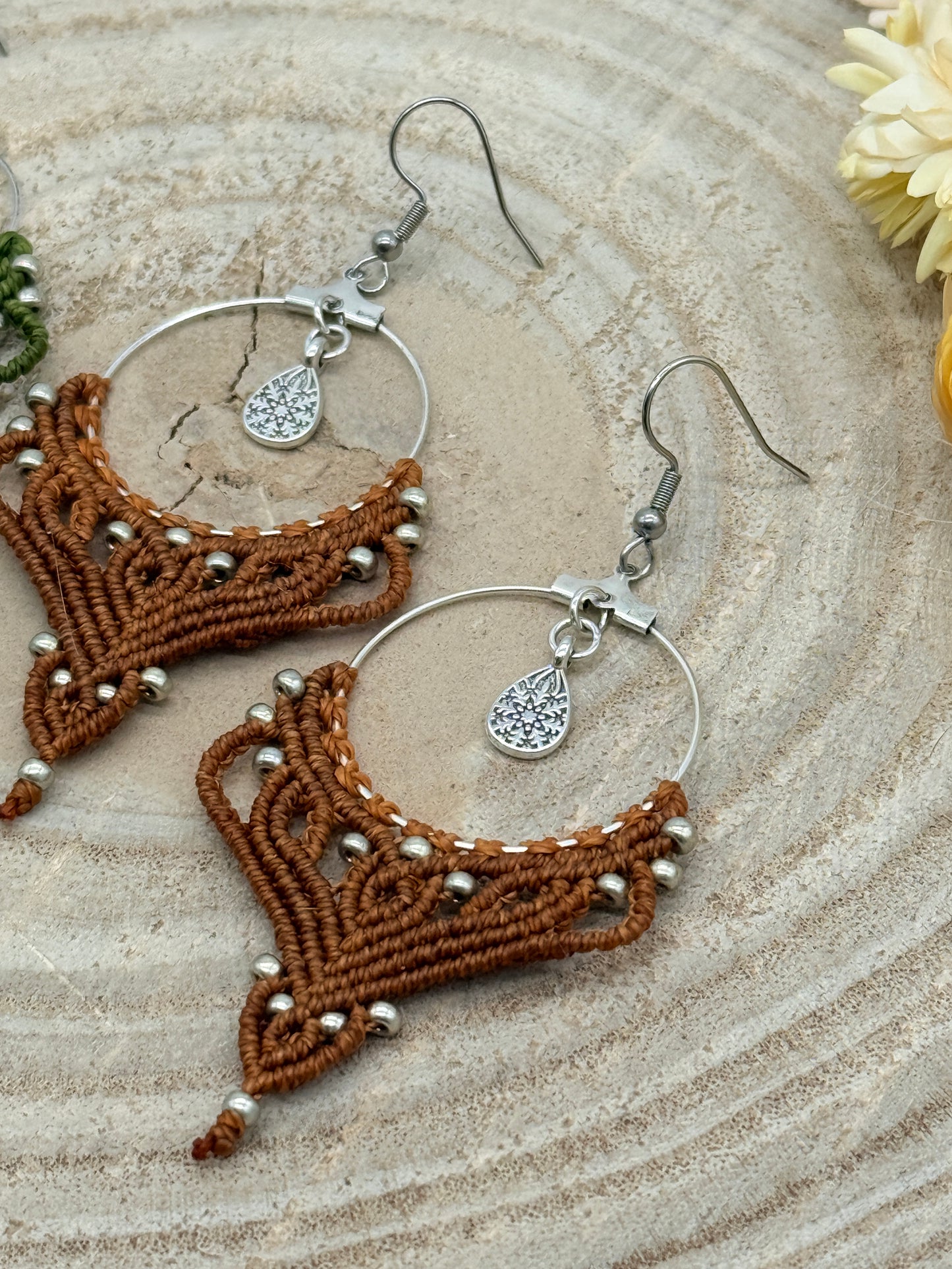 Einzigartiger Makramee Ohrhaenger Ohrring Mokka (1 Paar) Tropfen