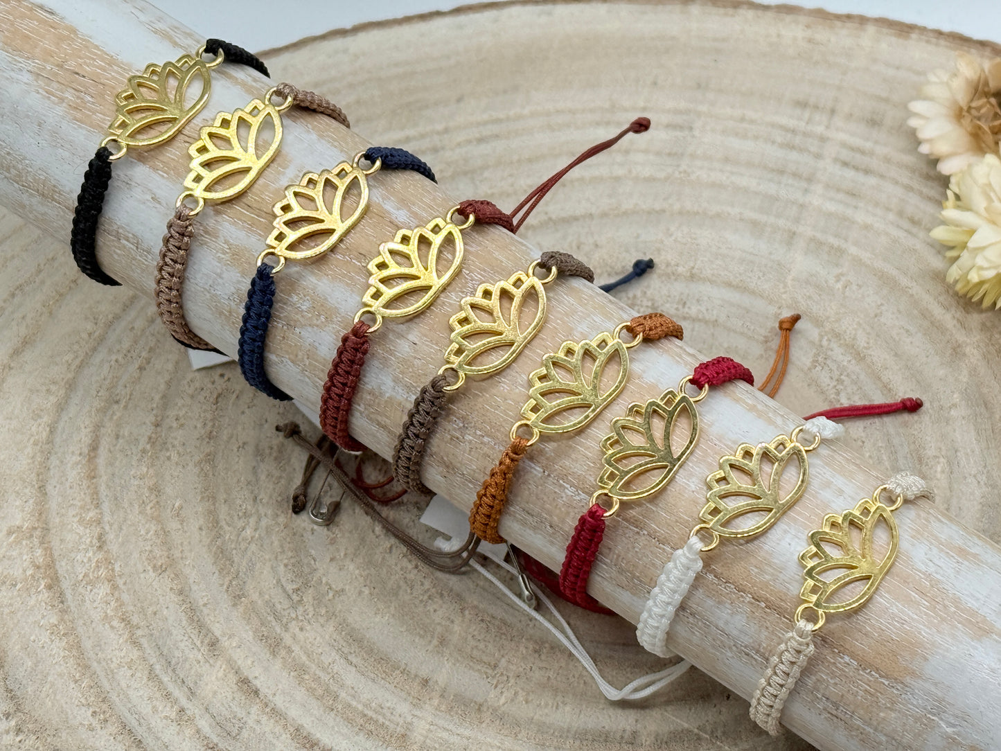 Freundschaftsarmband Makramee Armband Lotusblume Edelstahl vergoldet