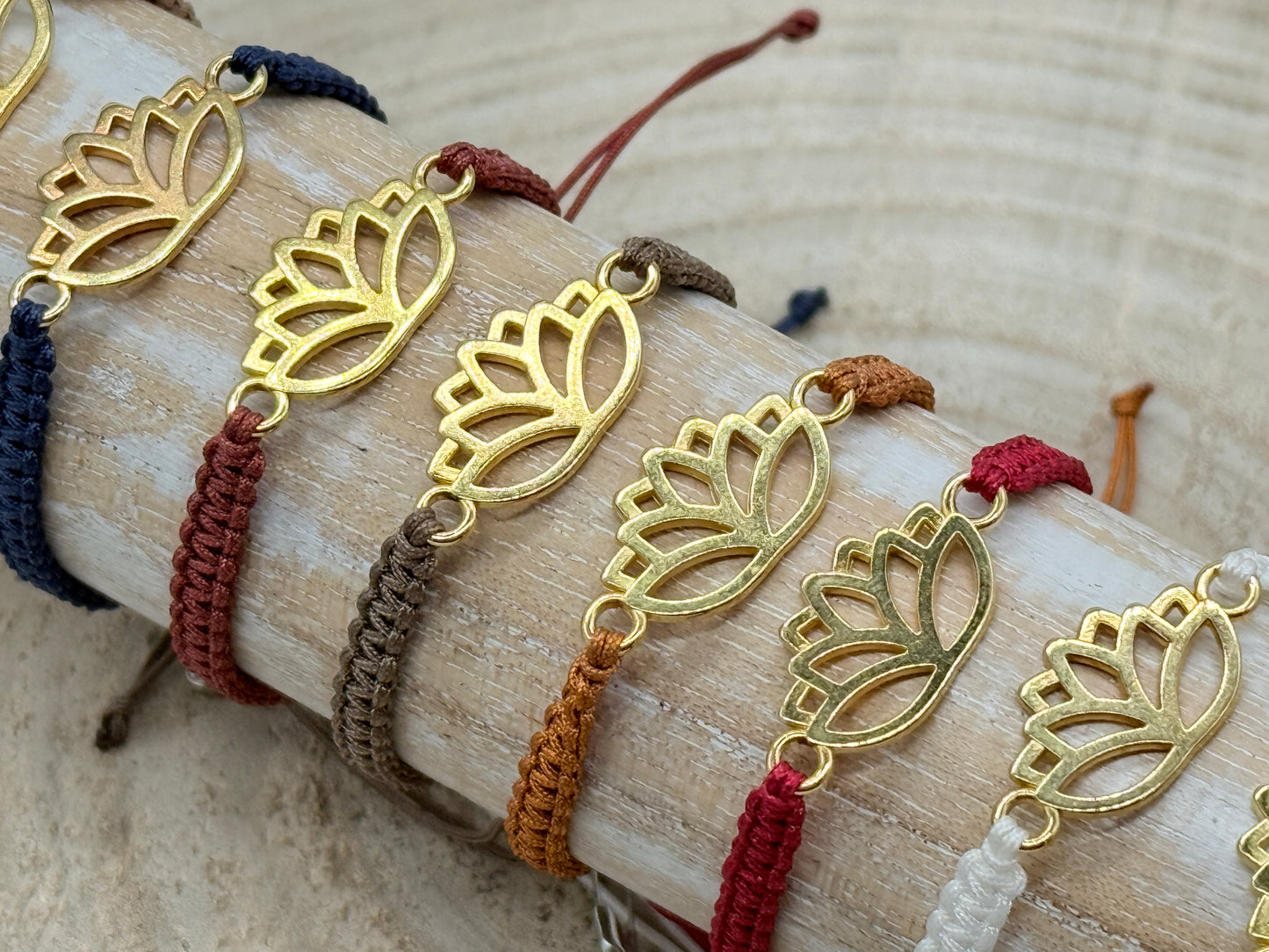 Freundschaftsarmband Makramee Armband Lotusblume Edelstahl vergoldet