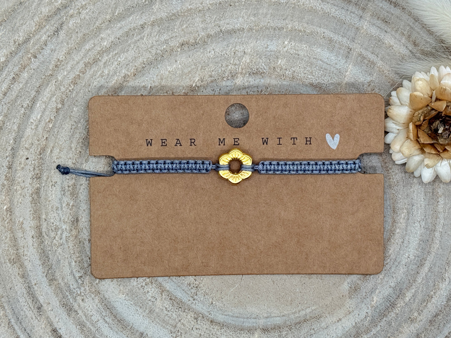 Makramee Armband Freundschaftsarmband kleine Blume Edelstahl vergoldet