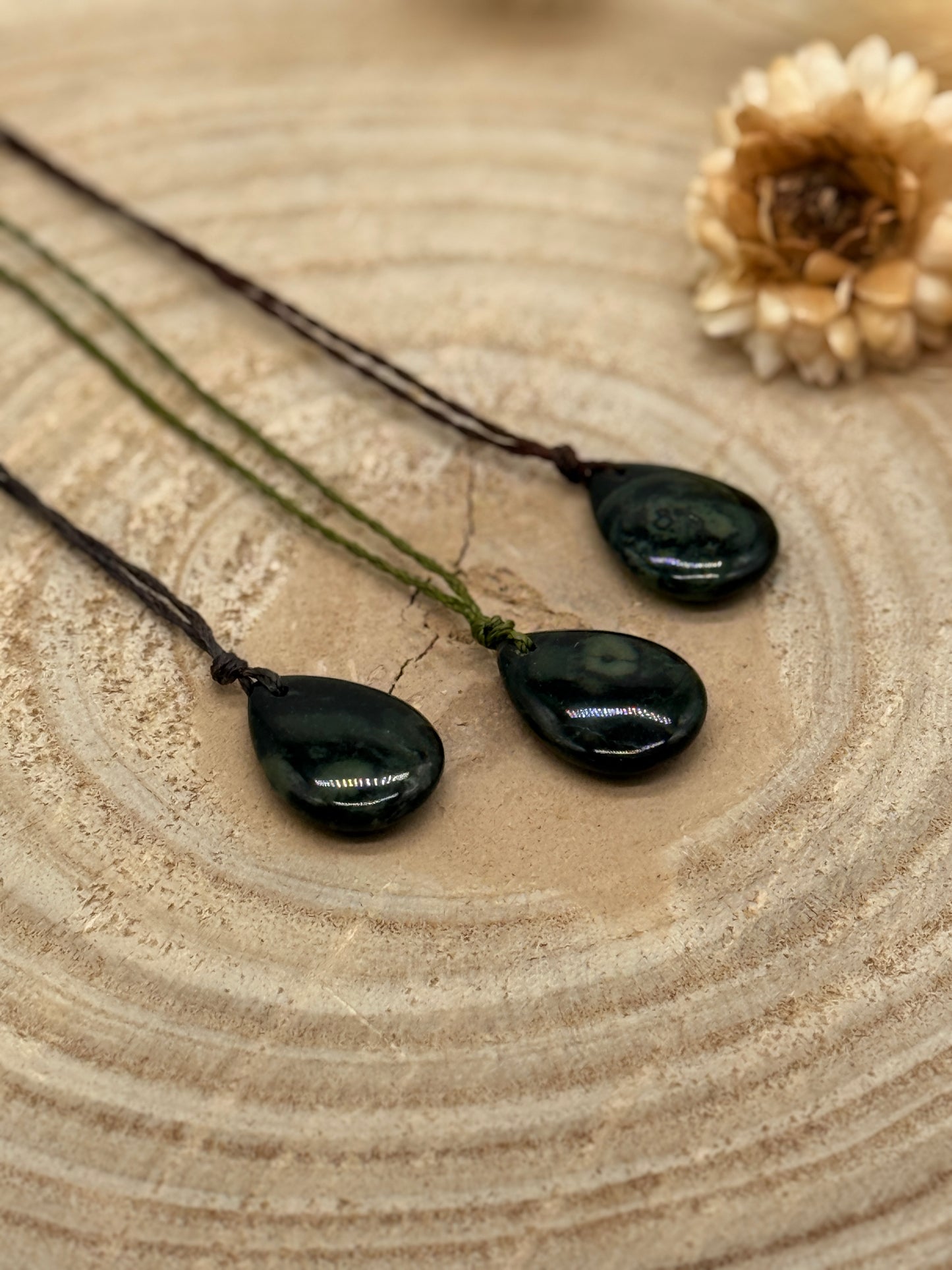 Makramee Choker Halbedelstein Kette grünes Auge