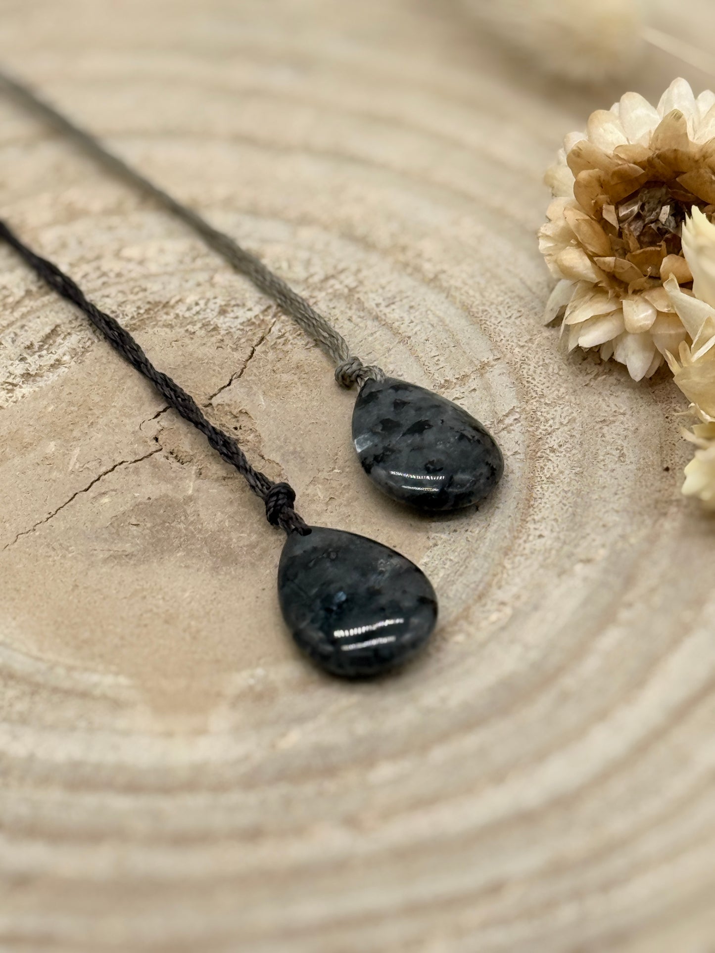 Makramee Choker Halbedelstein Kette Larvikit