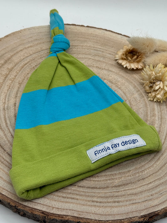 Babymütze mit Knoten – grün-blauen mit Streifen Muster Gr. 56