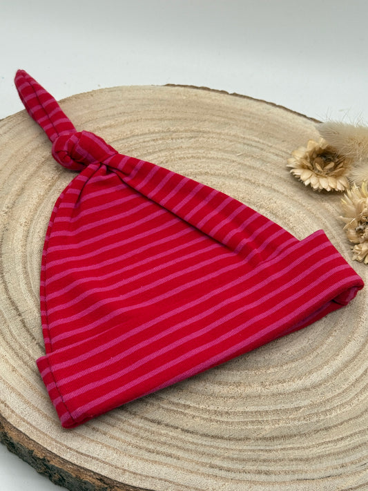 Babymütze mit Knoten – rot-rosa mit Streifen Muster Gr. 56