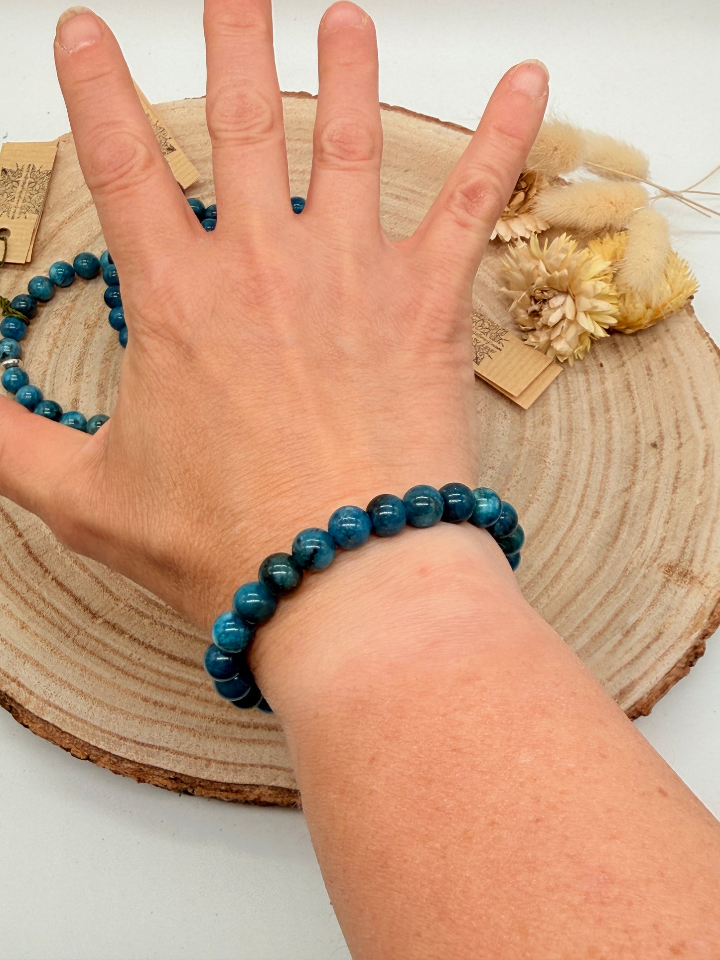 Elastisches Edelstein Armband mit Apatit Perlen