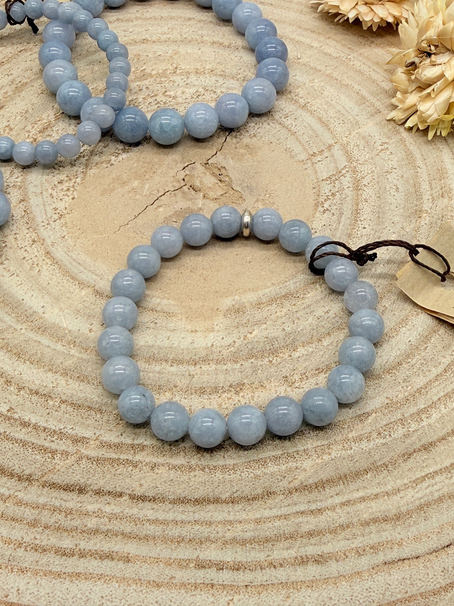 Elastisches Edelstein Armband mit blauen Chalcedon Perlen