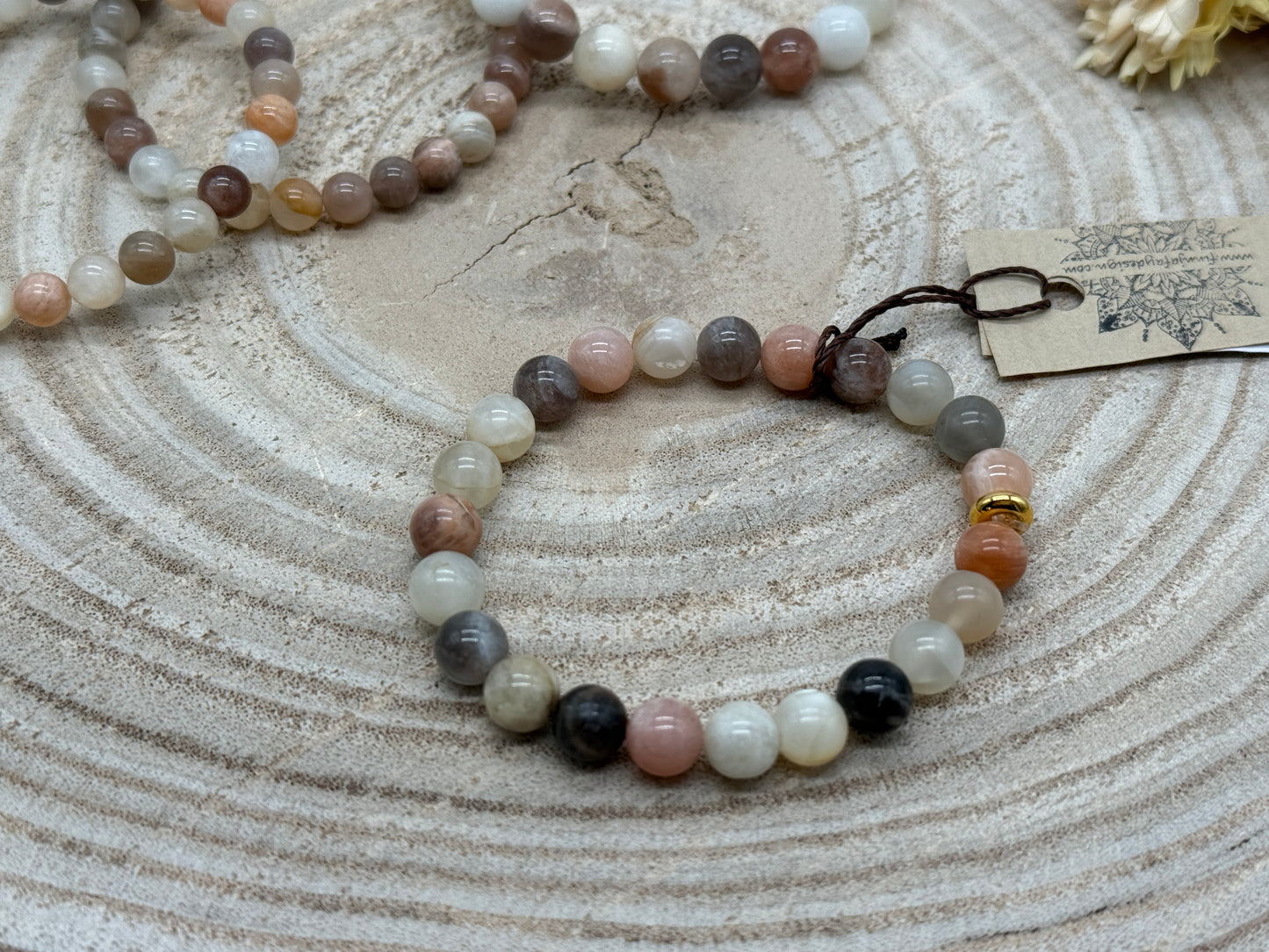 Elastisches Edelstein Armband mit  Mondstein Perlen