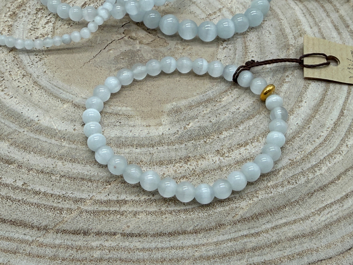 Elastisches Edelstein Armband mit Katzenaugenstein Perlen