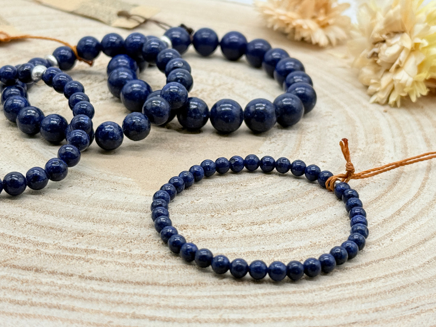 Elastisches Edelstein Armband mit Lapislazuli Perlen